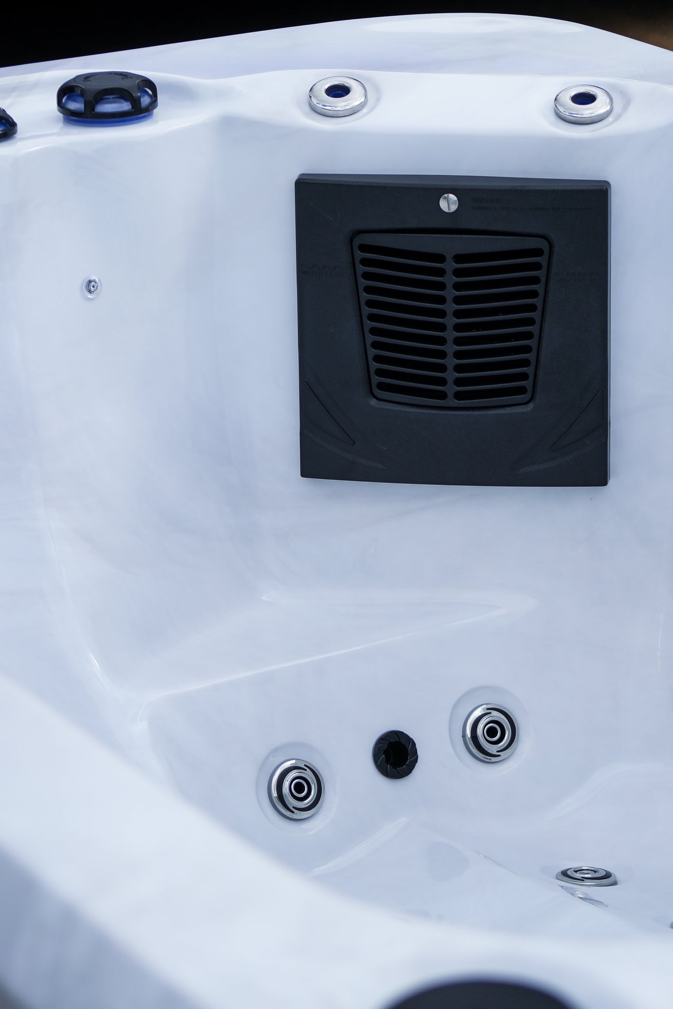 CX-2 - 2 Seater Dual Lounger Hot Tub