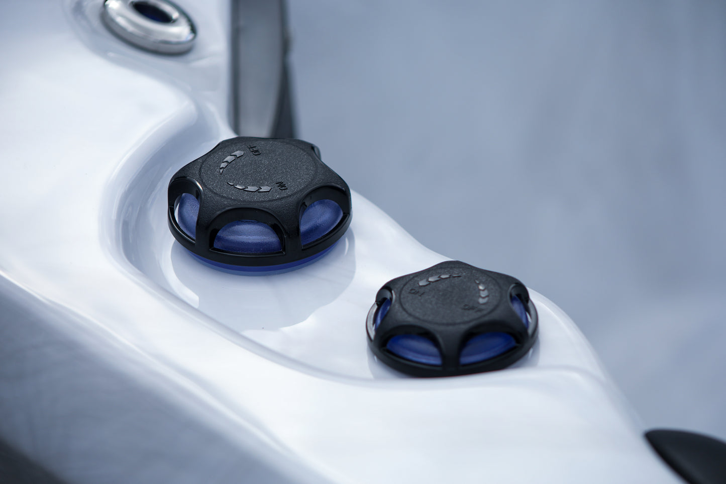CX-2 - 2 Seater Dual Lounger Hot Tub