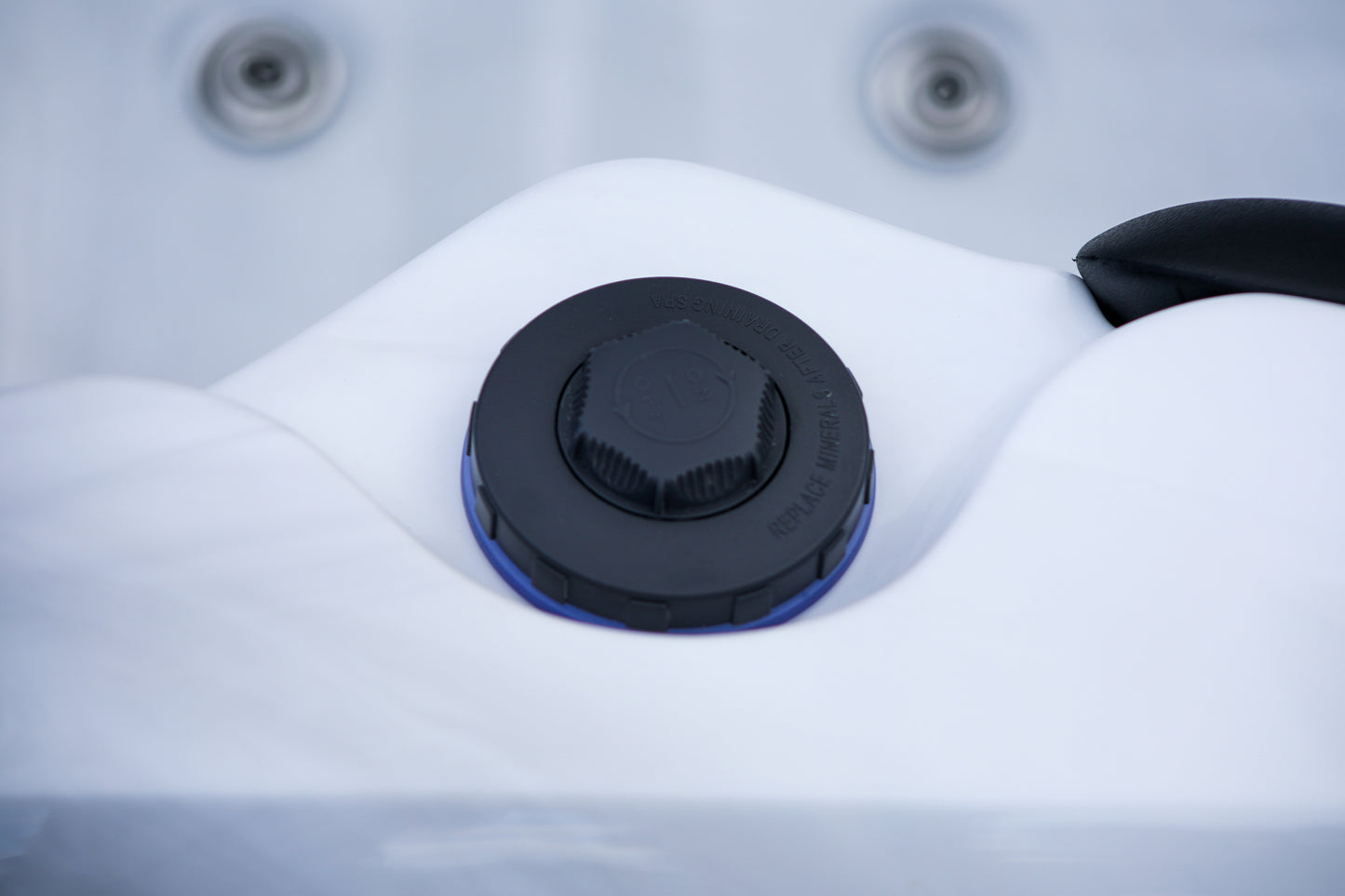 CX-2 - 2 Seater Dual Lounger Hot Tub