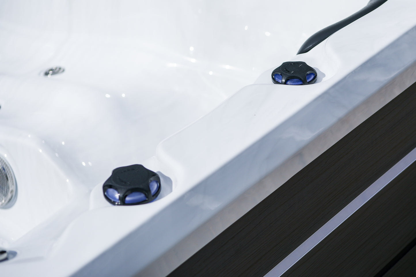 CX-4 Compact 4 Person Hot Tub with LED Features