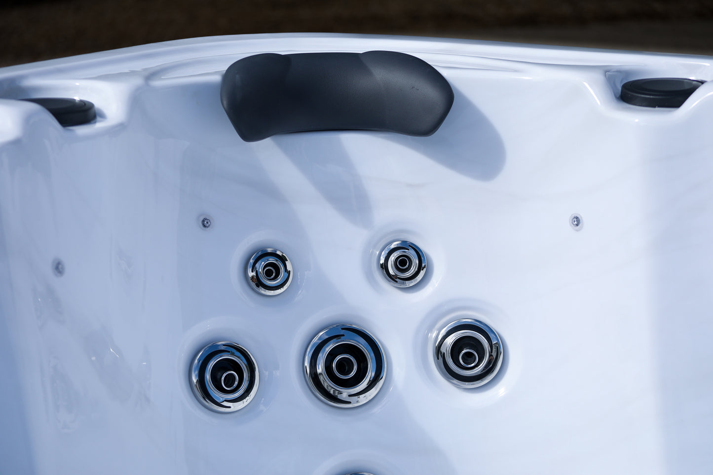 CX-6 Deluxe 6 Person Hot Tub