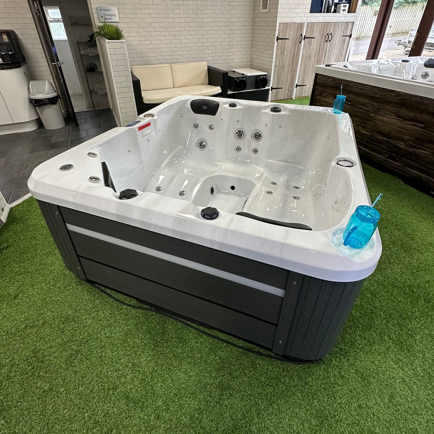 CX-4 Compact 4 Person Hot Tub with LED Features