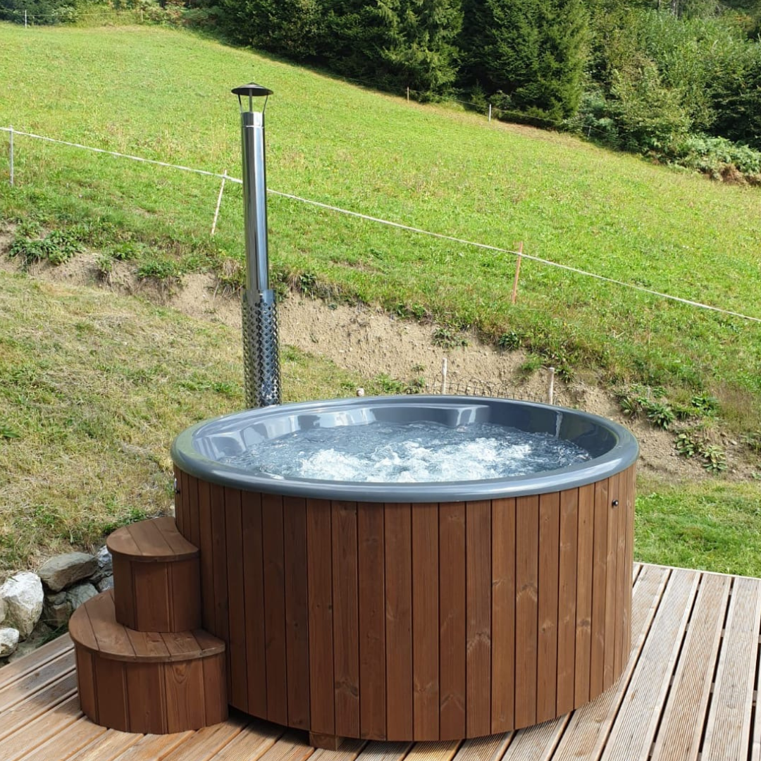 Log Fire Round 200 Hot Tub