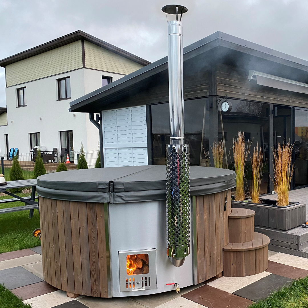 Log Fire Round 220 Hot Tub