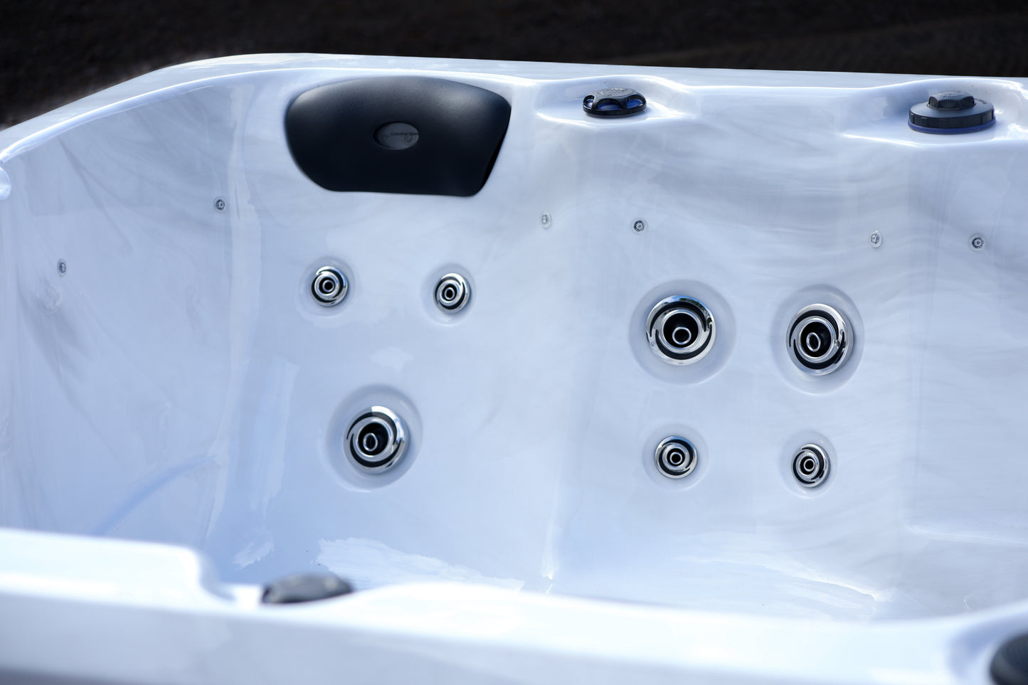 CX-4 Compact 4 Person Hot Tub with LED Features