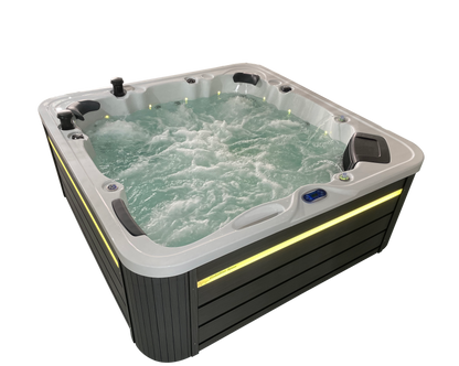 CX-6 HP Award Winning Holiday Park Hot Tub