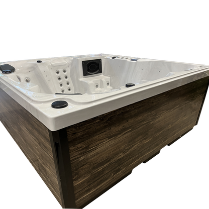 Celeste - 6 Seater Luxury Hot Tub