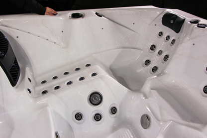 Obsidian Aquadynamic 6 Person Hot Tub