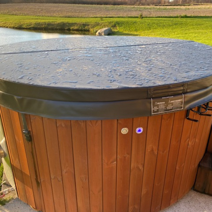 Log Fire Round 220 Hot Tub