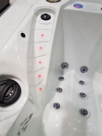 Catalina Spas Nebula Hot Tub Anti-Aging