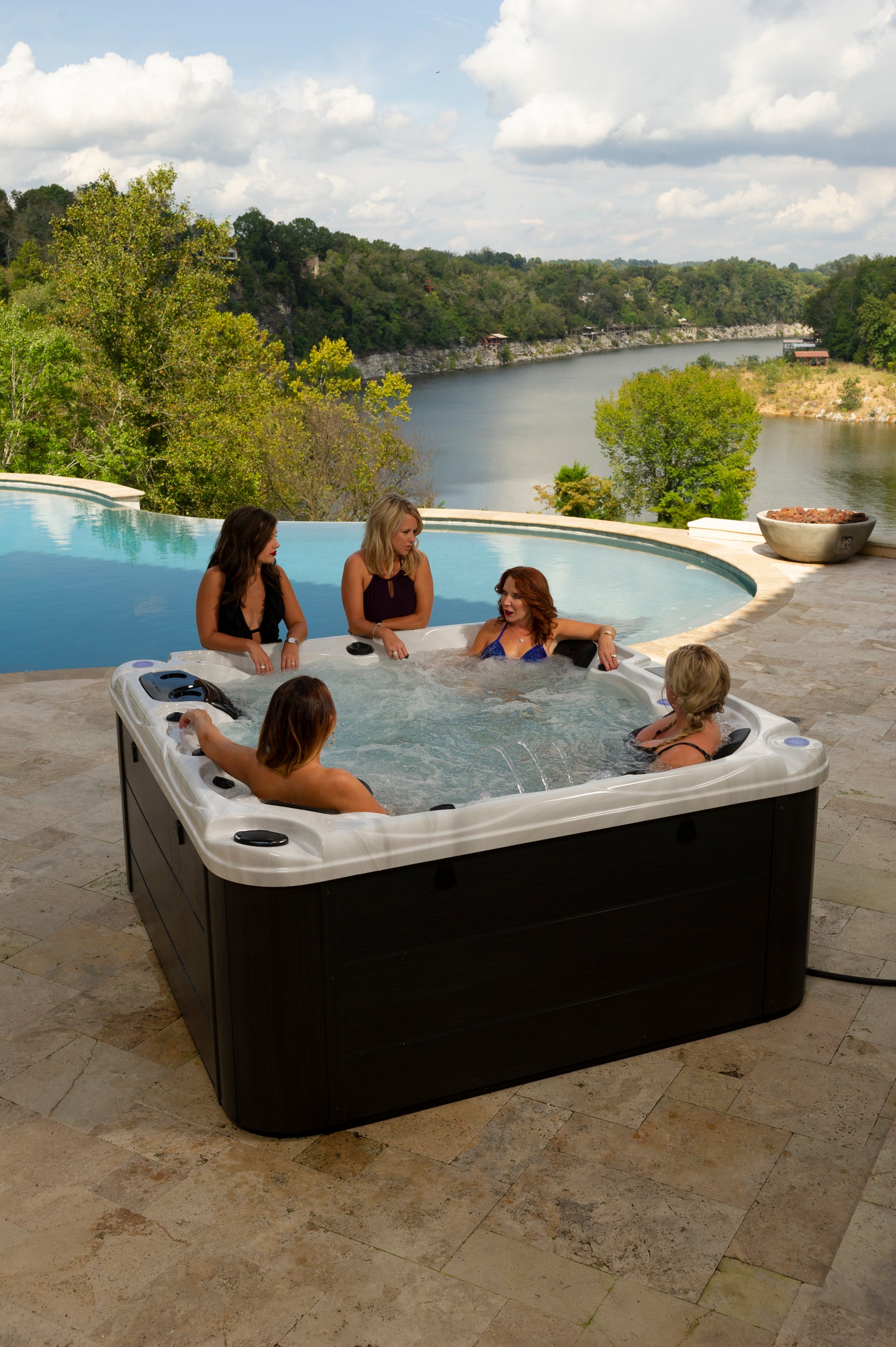 Catalina Spas Aurora Hot Tub